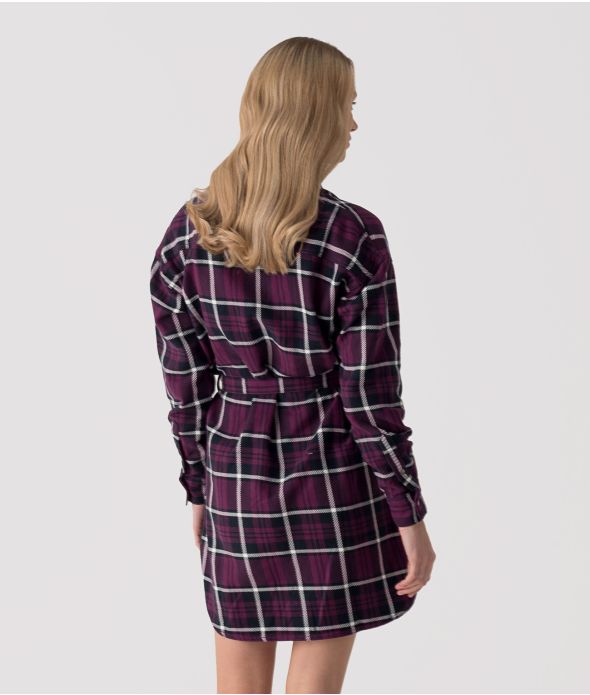 VARMA T NŐI RUHA, LILA