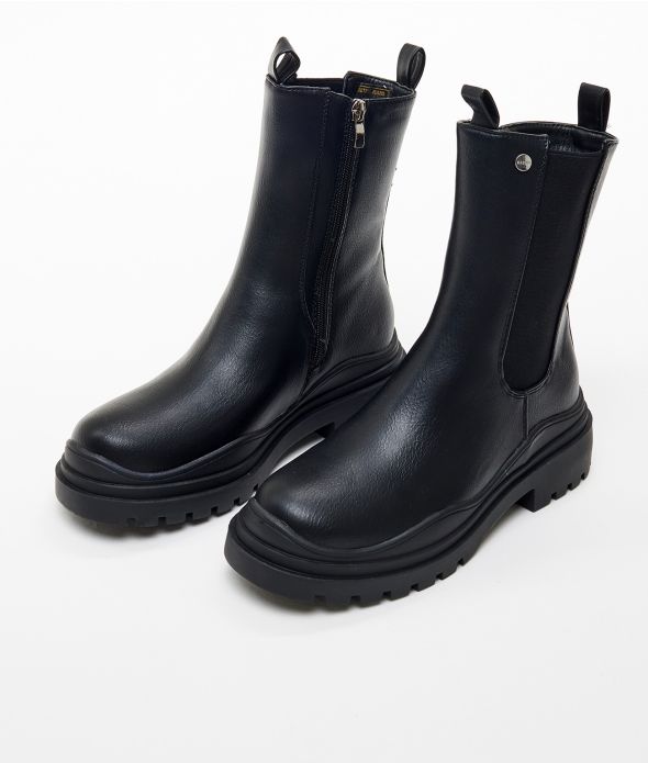 LAUREL CSIZMA, FEKETE