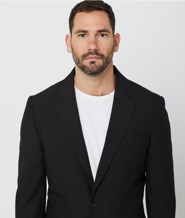 OSCAR DZSEKI, FEKETE