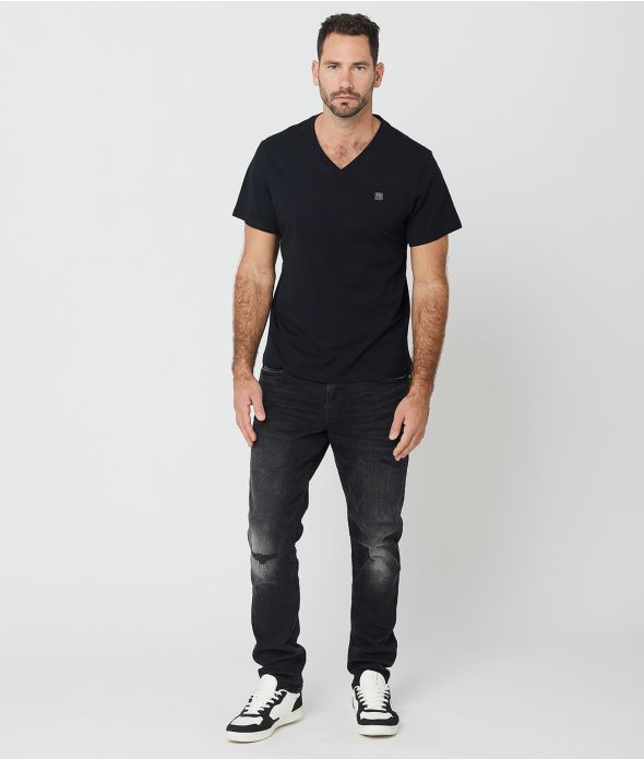 MALAWI V-NECK T-SHIRT, BLACK