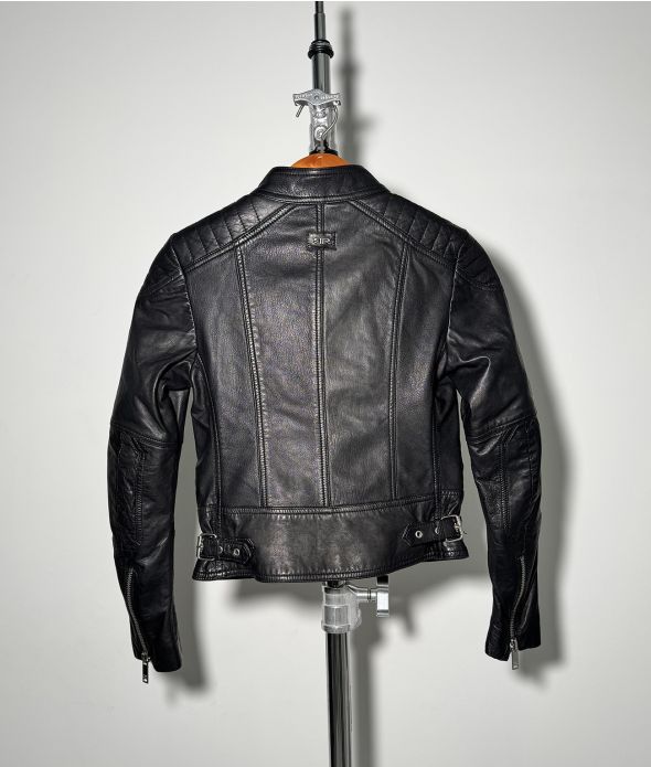 NIKKI NŐI KABÁT, FEKETE