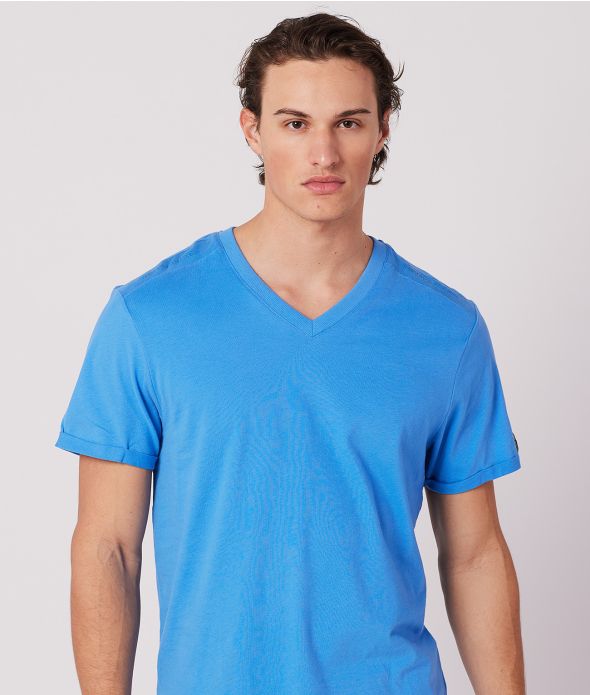 NATE V-NECK T-SHIRT, LIGHT BLUE