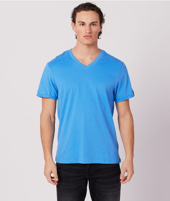 NATE V-NECK T-SHIRT, LIGHT BLUE