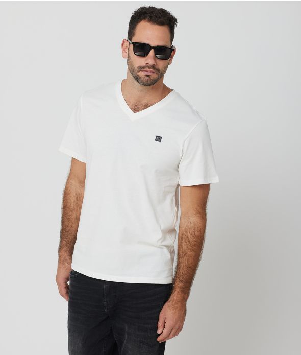 MALAWI V-NECK T-SHIRT, OFFWHITE